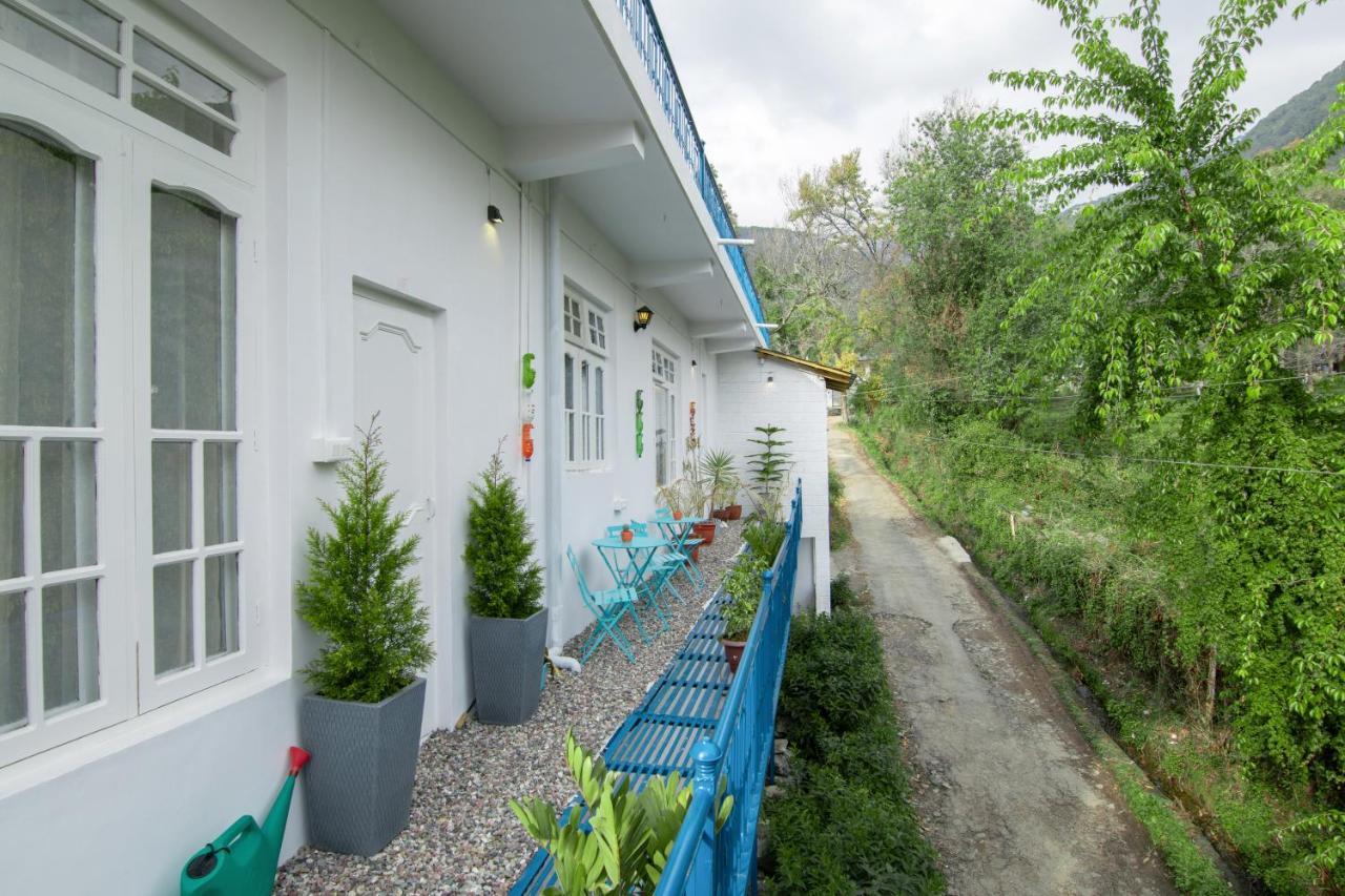 Parvatah Villa Bir  Exterior photo
